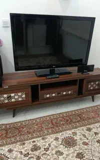 مبز تلویزیون شرکتی باهم به فروش میرسه