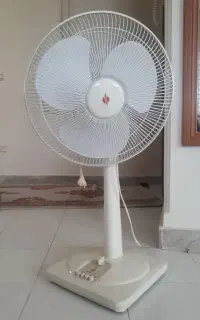 پنکه ایستاده پارس خزر نیاز به تعمیر
