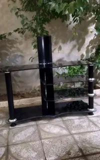 زیر تلویزیون