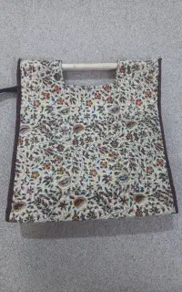 کیف سنتی با دسته چوبی
