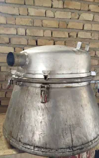 دیگ گلاب گیری