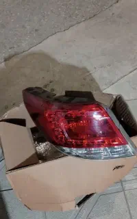 چراق عقب دنا