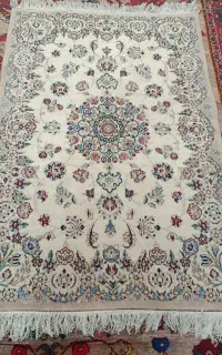 فرش دستباف ابریشمی