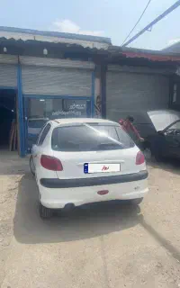 ۲۰۶ مدل ۹۸