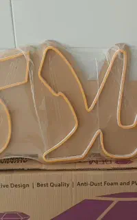 نئون املاک و اسپرسو