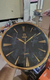 ساعت دیواری