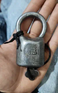 قفل قدیمی کلکسیونی