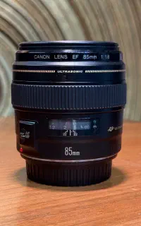 لنز Canon EF 85mm f/1.8 USM دست دوم در حد نو