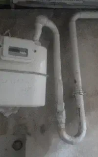 تاسیسات گازرسانی و آبرسانی.
