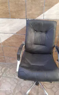 صندلی اداری  سالم