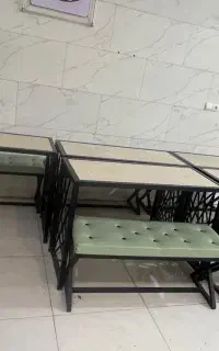 نیمکت و میز صبحانه خوری