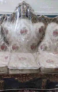 مبلمان سلطنتی هفت نفره با کاور و میز عسلی