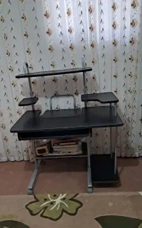 میز کامپیوتر