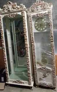 ساعت و بوفه