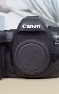 کنون5d mark ivهمراه لنزf2.8L IS III USM 70-200 mm