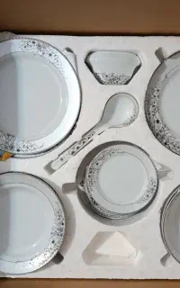 سرویس چینی ۱۸ نفره ۱۳۶ پارچه پردیس