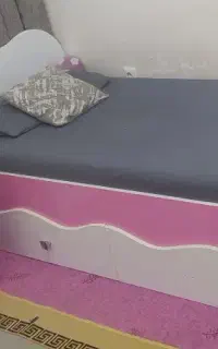 تخت وپاتختی
