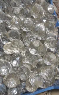 گوی‌کریستالی اویزی