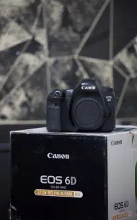دوربین 6d به همراه دو عدد لنز