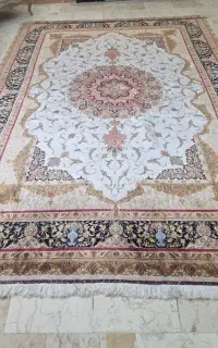 فرش تافته (ماشینی ابریشم الیاف طبیعی)