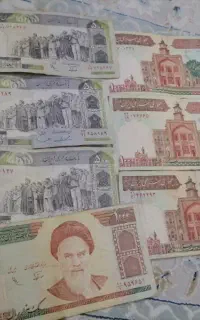 اسکناس قدیمی به فروش میرسد