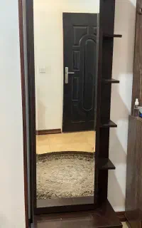 ایینه کنسول ایستاده