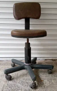 صندلی چرخدار چرخشی چرم