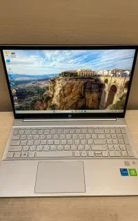 HP Pavilion - i5th11-16-512-2GB MX 350