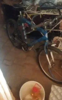 دوچرخه دنده ای تمیز خوابیده