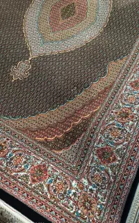 فرش ماشینی ریز ماهی الماس طوس ۷۰۰ شانه