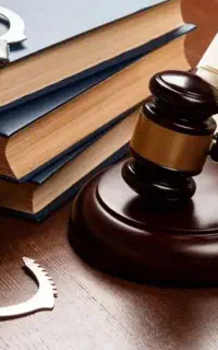 وکیل پایه یک دادگستری دعاوی کیفری