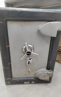 گاو صندوق گنج بان