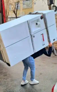 کارگر اثاث کشی.منزل،جابه جایی