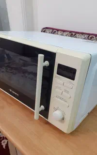 ماکروویو یا ماکروفر بسیار تمیز