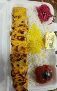 غذای ارزان در رستوران فانوس