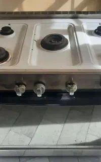 یک عدد گاز فر دار کاملا سالم