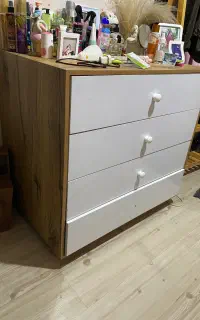 کمد لباس چوبی سفید