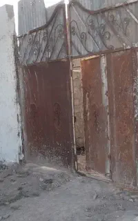 چهاردیواری ۲۰۰ متر بر میدان ولیعصر