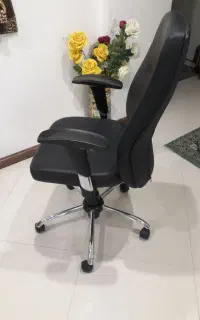 صندلی اداری چرخدار