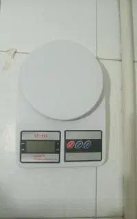 چرخ گوشت ناسیونال و ترازوی آشپزخانه