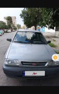 پراید مدل ۸۶ ، یه گلگیر با کاپوت رنگ مابقی بی رنگ