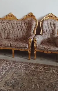 مبل نیمه سلطنتی