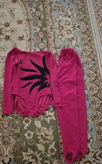 لباس ژیمناستیک و گرمکن ورزشی