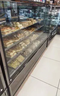 فروشنده قنادی