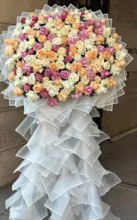رز هلندی فقط ۵۰ تومن دسته گل باکس گل گلفروشی