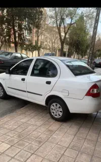 راننده برای حمل بار و مسافر به شهرهای مختلف