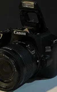 Canon EOS 250D