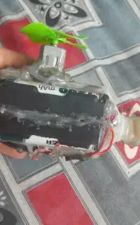 چراق  قوه‌  شارژی  و پنکه جدا دار همراه خود
