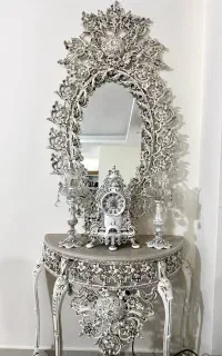 آینه و شمعدان برنز