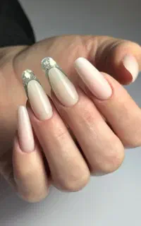 استخدام سریع ناخنکارپس ازآموزش تخصصی خدمات سالنکار